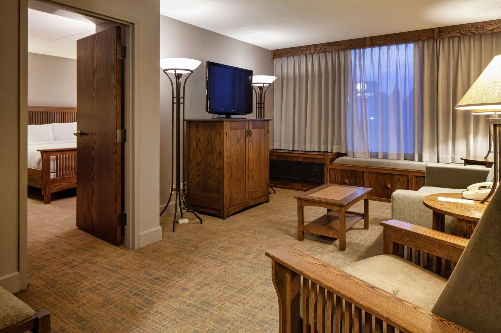 Doubletree By Hilton Libertyville-Mundelein Exterior foto